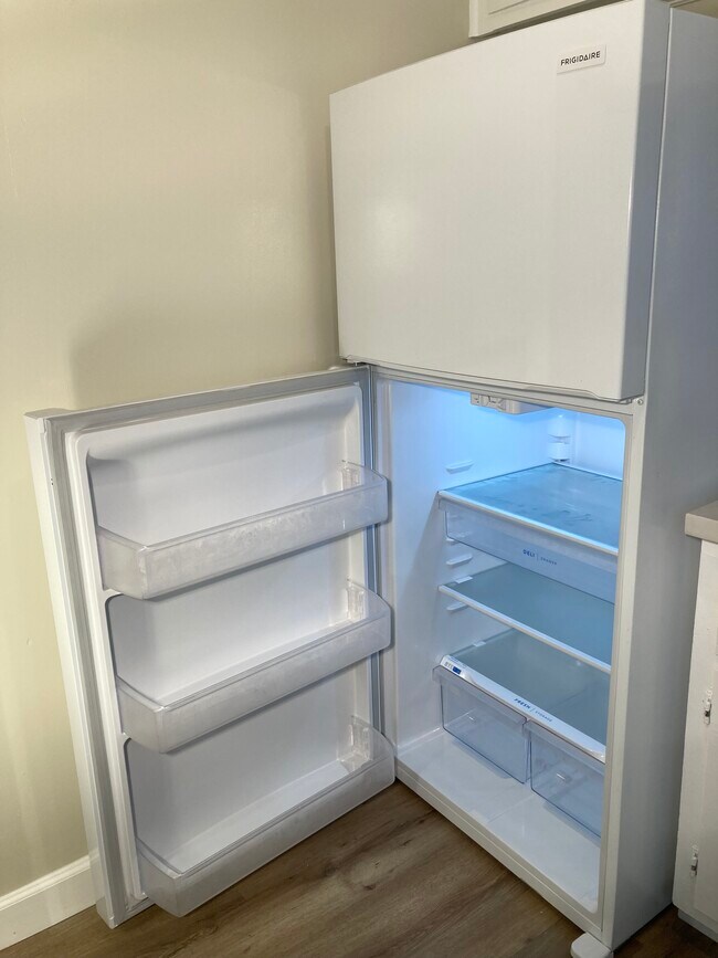 Building Photo - 909 S 2nd St