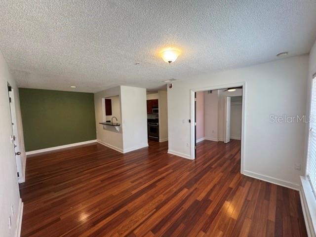 Building Photo - 2031 Dixie Belle Dr