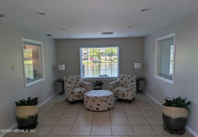 Building Photo - 10200 Belle Rive Blvd
