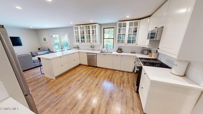 Building Photo - 30621 Sandtrap Dr