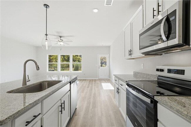 Building Photo - 3966 Oakwood Ter Ct