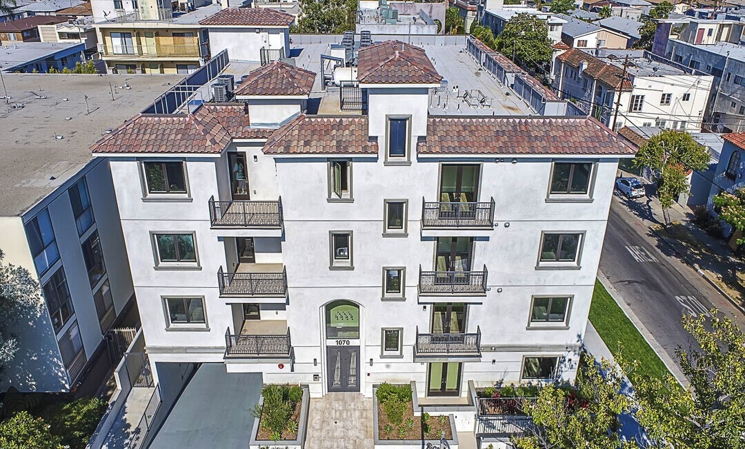 Building Photo - 1070 S Bedford St