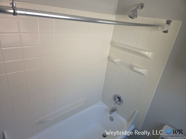 Building Photo - 2218 Drex Ave