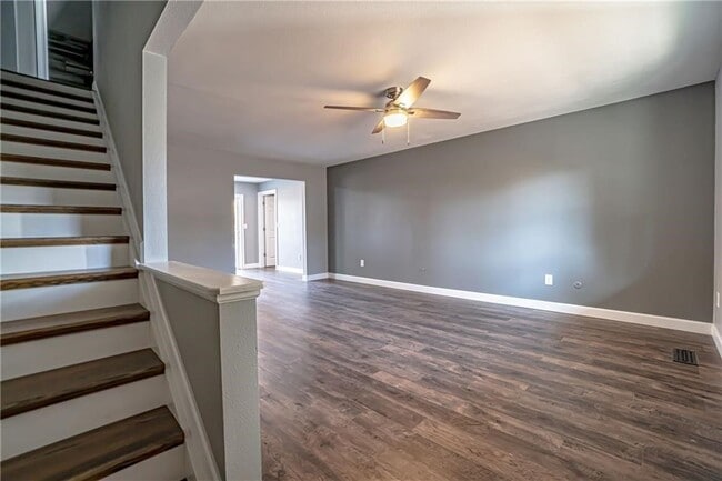 Building Photo - 1312 Royal Dr