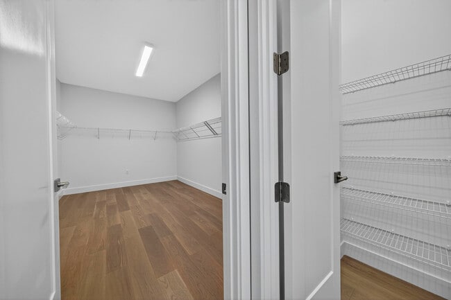 Building Photo - 9361 Sunflower Mdw Rd