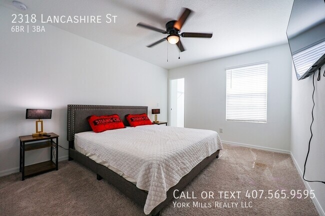 Building Photo - 2318 Lancashire St