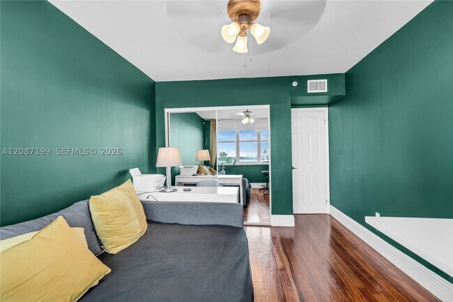 Building Photo - 800 Claughton Island Dr