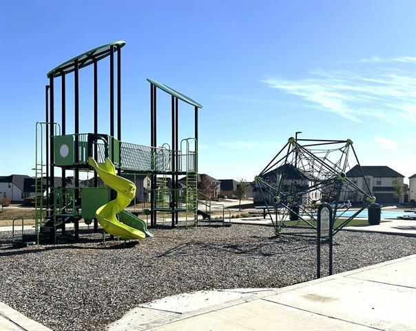 Building Photo - 4913 Pebblewood Dr