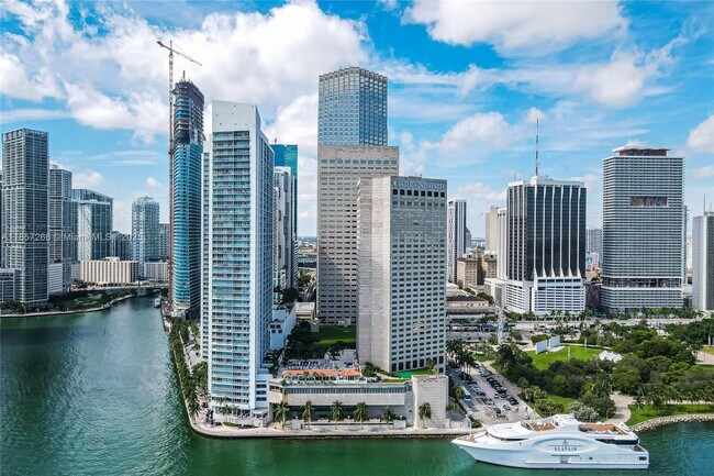 Building Photo - 335 S Biscayne Blvd