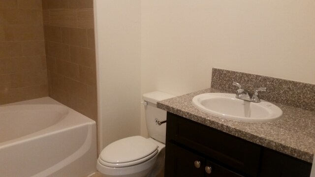 Building Photo - 2407 Hughes Ln