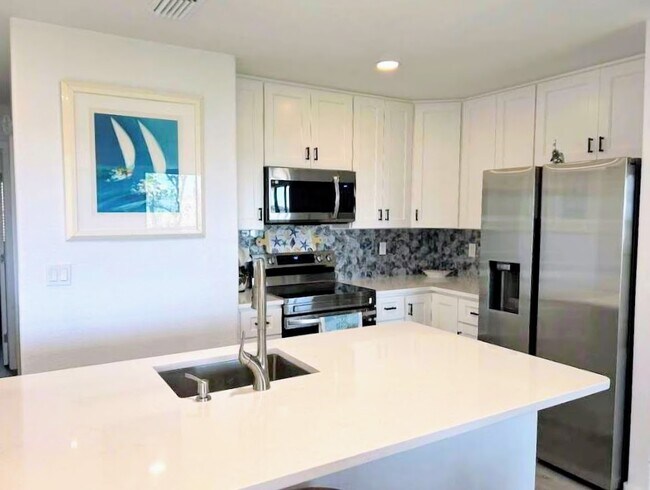 Building Photo - 28 Alcira Ct