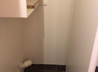 Building Photo - Duplex for Rent
