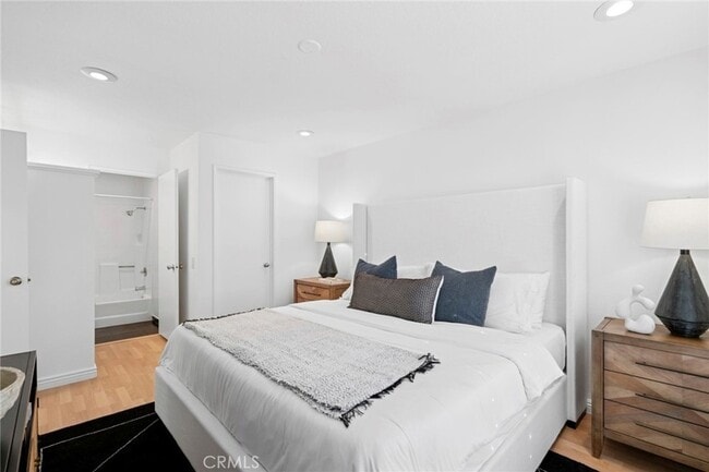 Building Photo - 127 Huntington