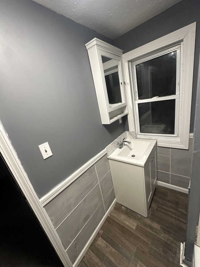 Building Photo - 785 Bellevue Ave