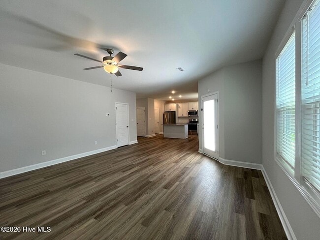 Building Photo - 143 Lonesome Glory Dr