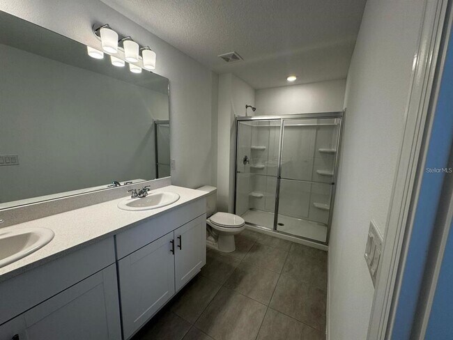 Building Photo - 2480 Penguin Blvd