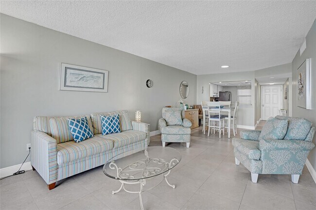 Building Photo - 4200 N Hwy A1A