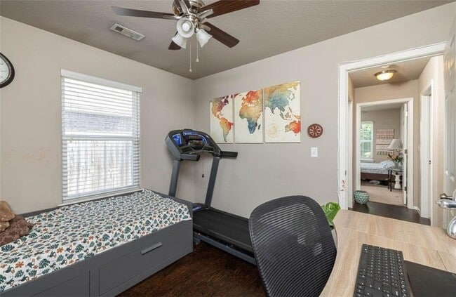 Building Photo - 6108 SW Warrington Rd