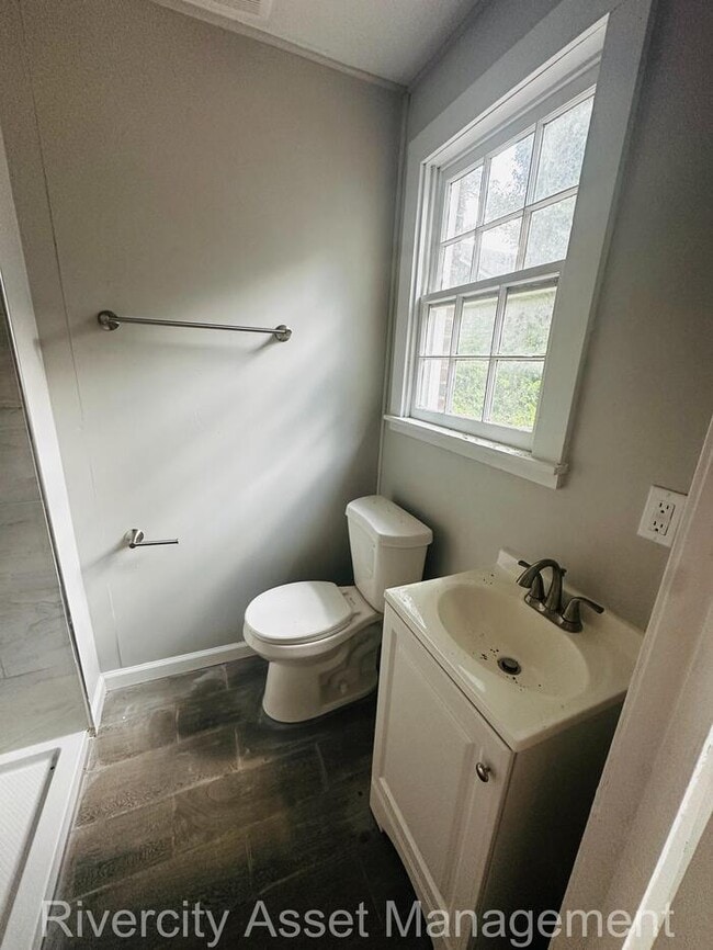 Building Photo - A Must See!!!!! Section 8 Friendly!!!!! BO...