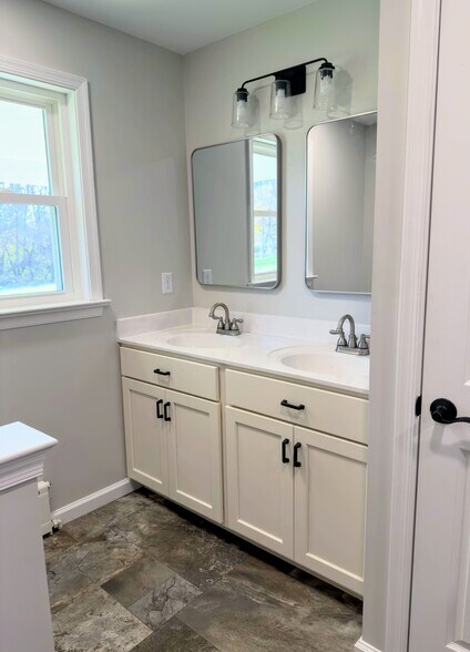 Building Photo - 1222 Katterman Hill Rd