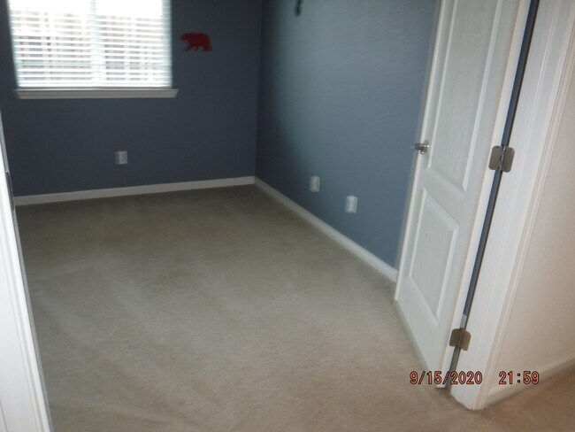 Building Photo - 1735 Cattail Dr