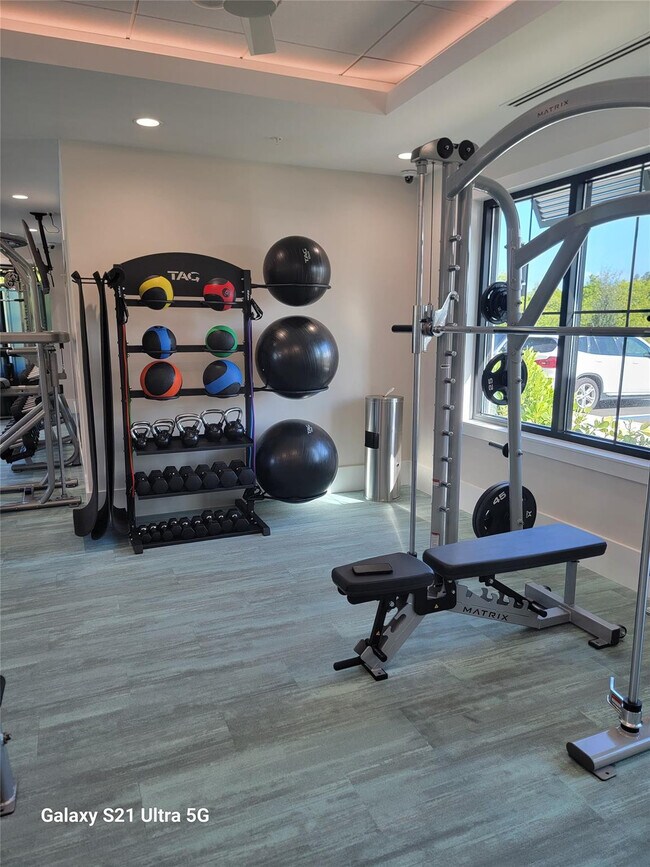 Building Photo - 8433 Beagle Ter