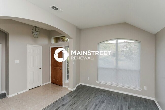 Building Photo - 4 Bedroom Pet-Friendly Home in Rockwall, TX with Main Street Renewal