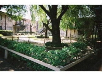 Building Photo - 5135 North Fwy