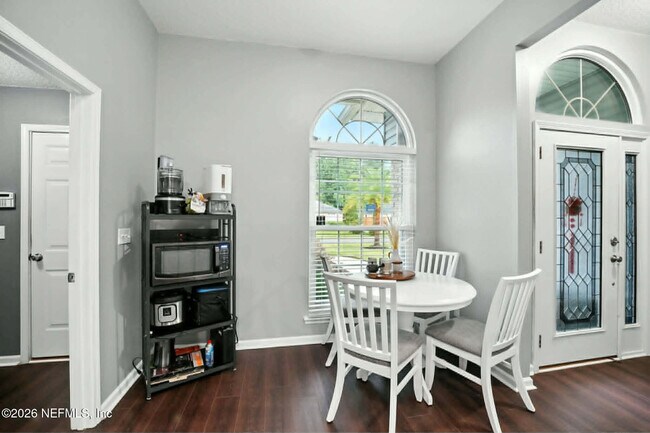 Building Photo - 832 Heritage Lakes Dr