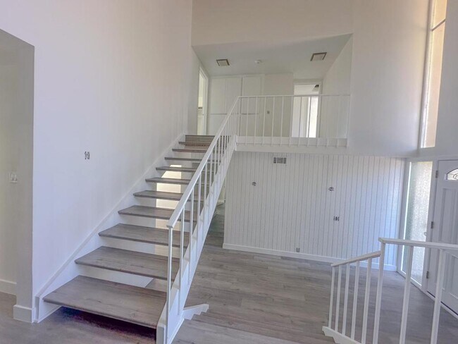 Building Photo - 25512 Maximus St