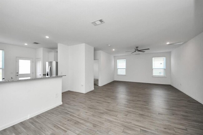 Building Photo - 23415 Pagoda Oak Dr