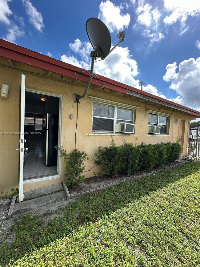 Building Photo - 5797 Flagler St