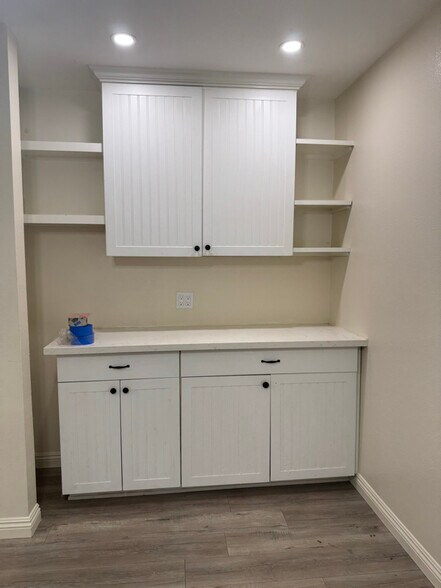 Building Photo - 2757 Bolker Dr