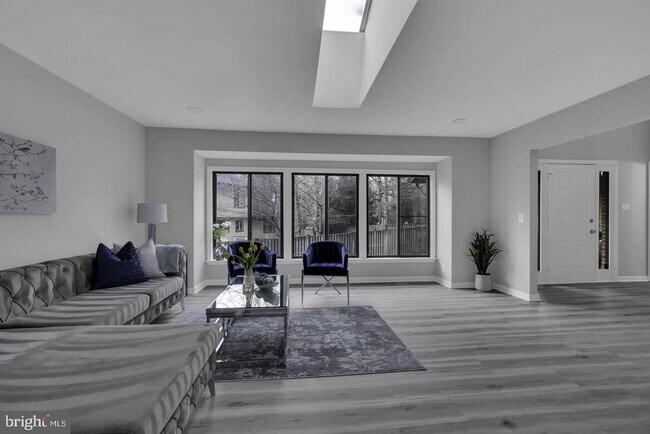 Building Photo - 10422 Woodbury Woods Ct