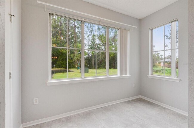 Building Photo - 18001 Richmond Pl Dr