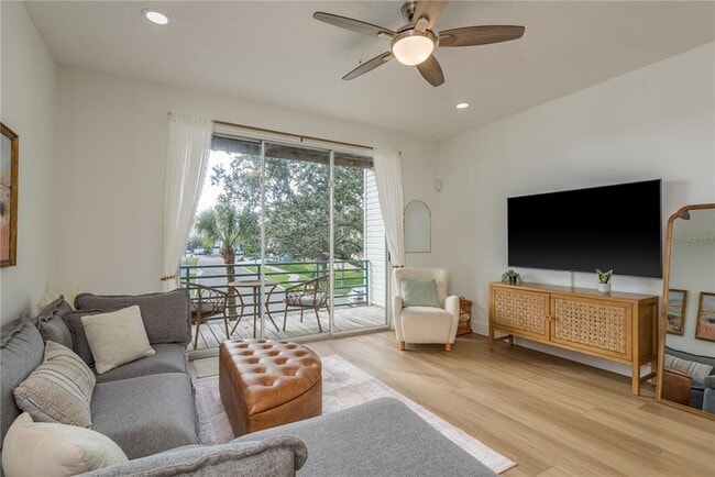 Building Photo - 320 Island Way