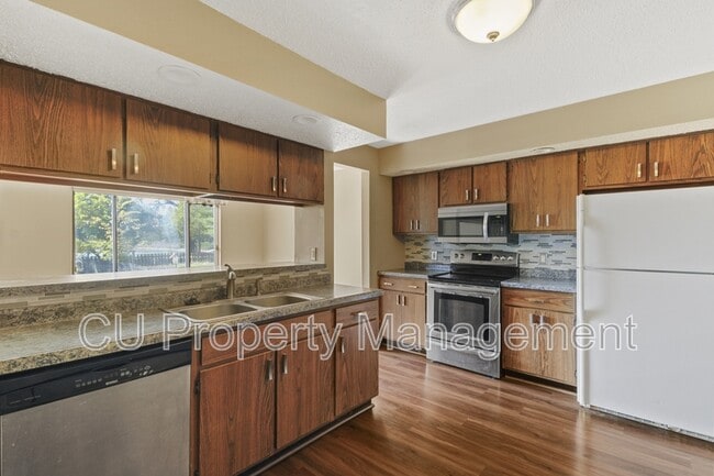 Building Photo - 505 Clearwater Dr