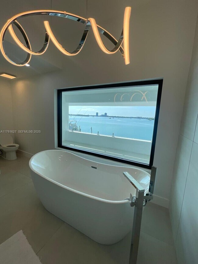 Building Photo - 7720 Miami View Dr