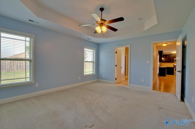 Building Photo - 5010 Montauk Trail SE