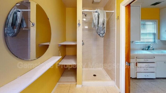 Building Photo - 4947 63rd St