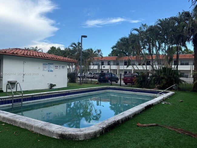 Building Photo - 400 NW 65th Ave