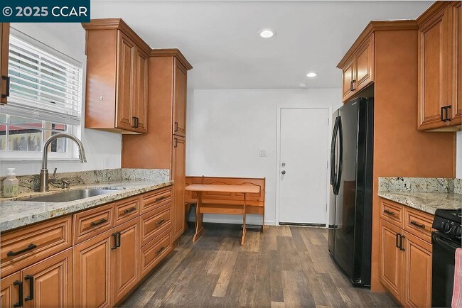 Building Photo - 2381 Monterey Ave