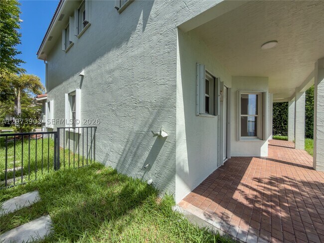 Building Photo - 5297 SW 183rd Ave