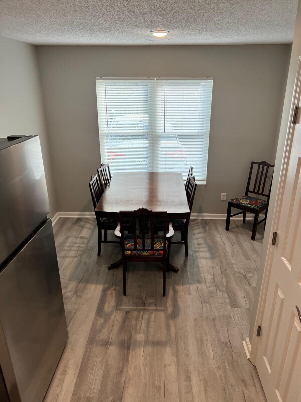 Building Photo - 1658 Stuart Square Cir