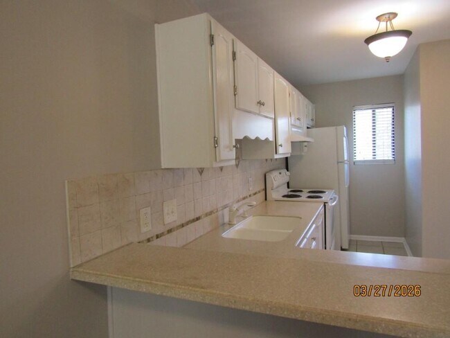 Building Photo - 7700 Porcher Dr