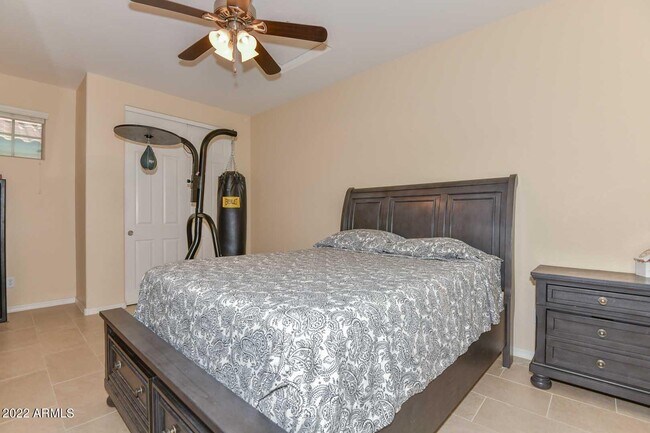 Building Photo - 19210 W Denton St