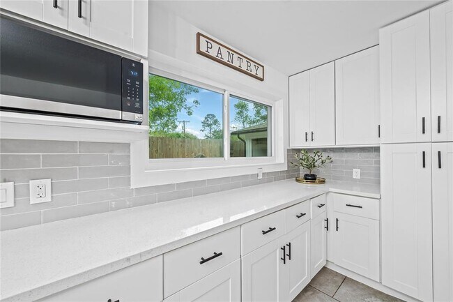 Building Photo - 1206 Timber Ln