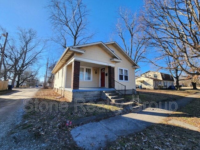 Primary Photo - 715 3rd Ave