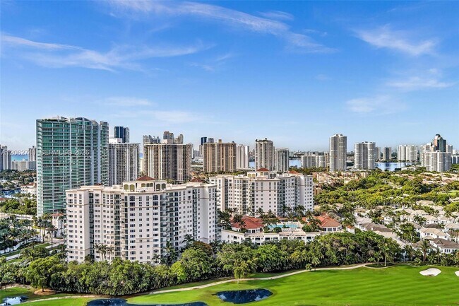 Building Photo - 20000 E Country Club Dr