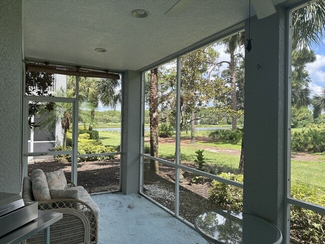 Building Photo - FURNISHED/TURNKEY 2+Den, 2 bath 1 car garage 1st floor condo in River Hall